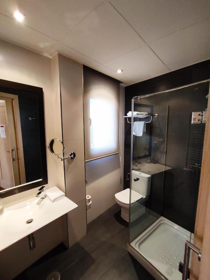 Hotel Puerta Del Arco Tudela de Duero ภายนอก รูปภาพ