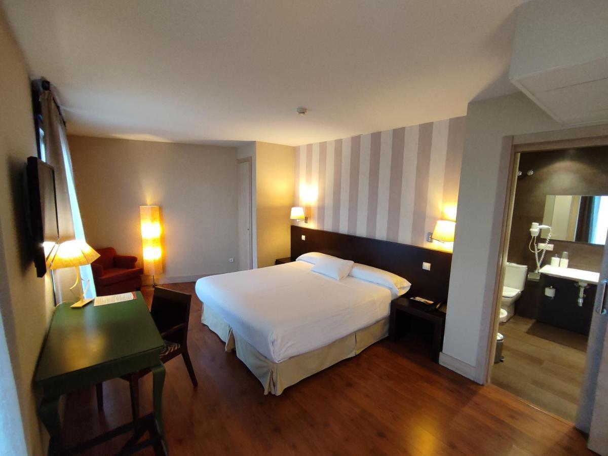 Hotel Puerta Del Arco Tudela de Duero ภายนอก รูปภาพ