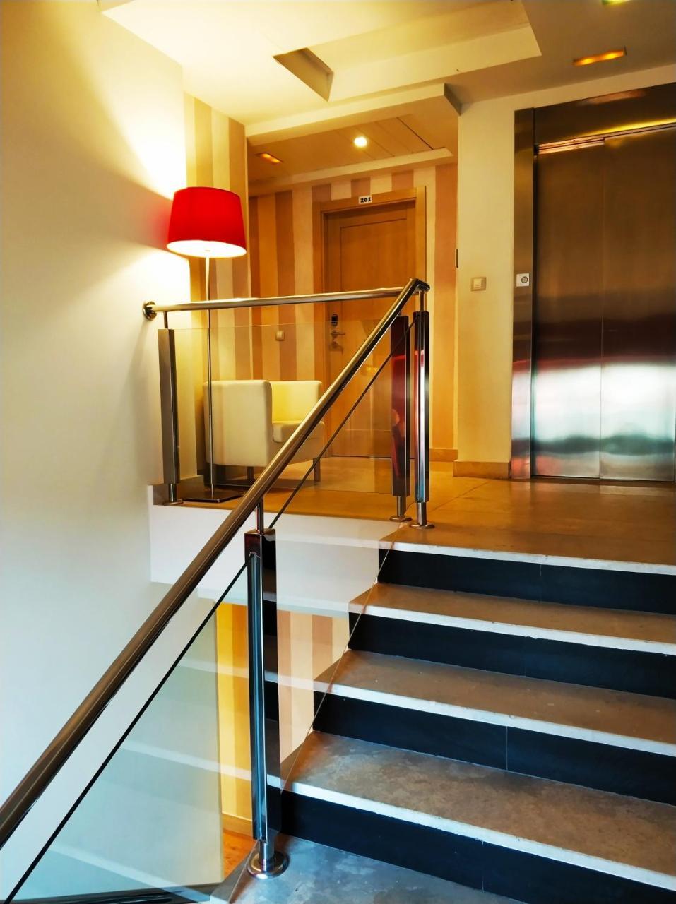 Hotel Puerta Del Arco Tudela de Duero ภายนอก รูปภาพ