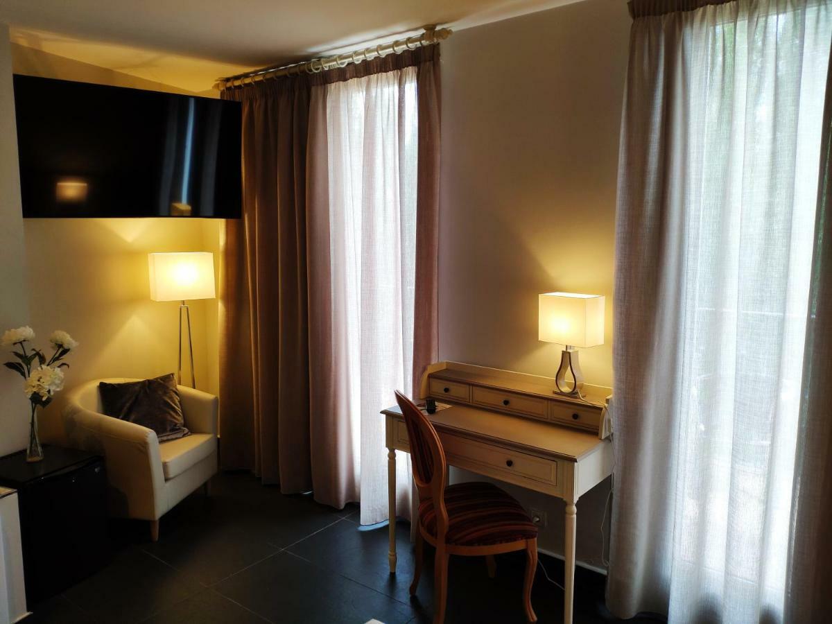 Hotel Puerta Del Arco Tudela de Duero ภายนอก รูปภาพ