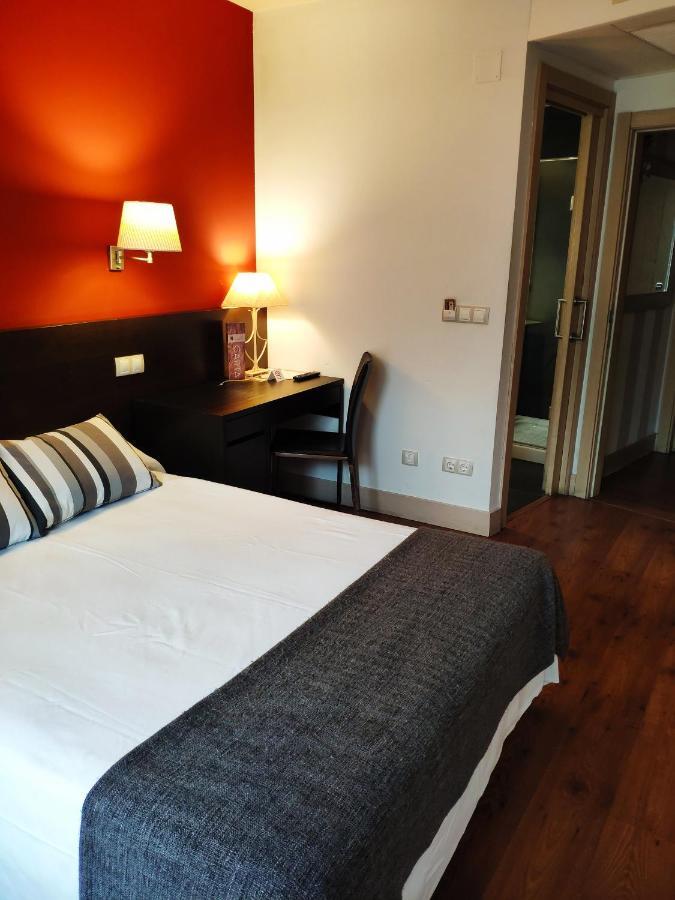 Hotel Puerta Del Arco Tudela de Duero ภายนอก รูปภาพ